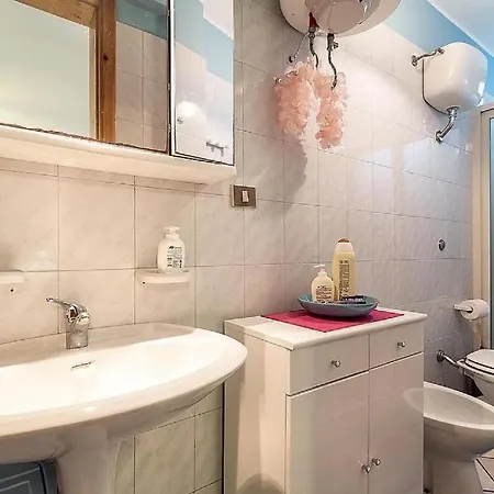 Apartment Beachfront Beats Baia Verde, Relax E Party In Spiaggia Dalla Tua A *