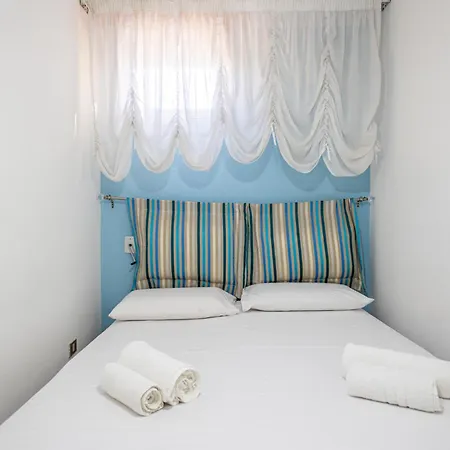Apartman Baia Bellavista Fronte Di Paf *